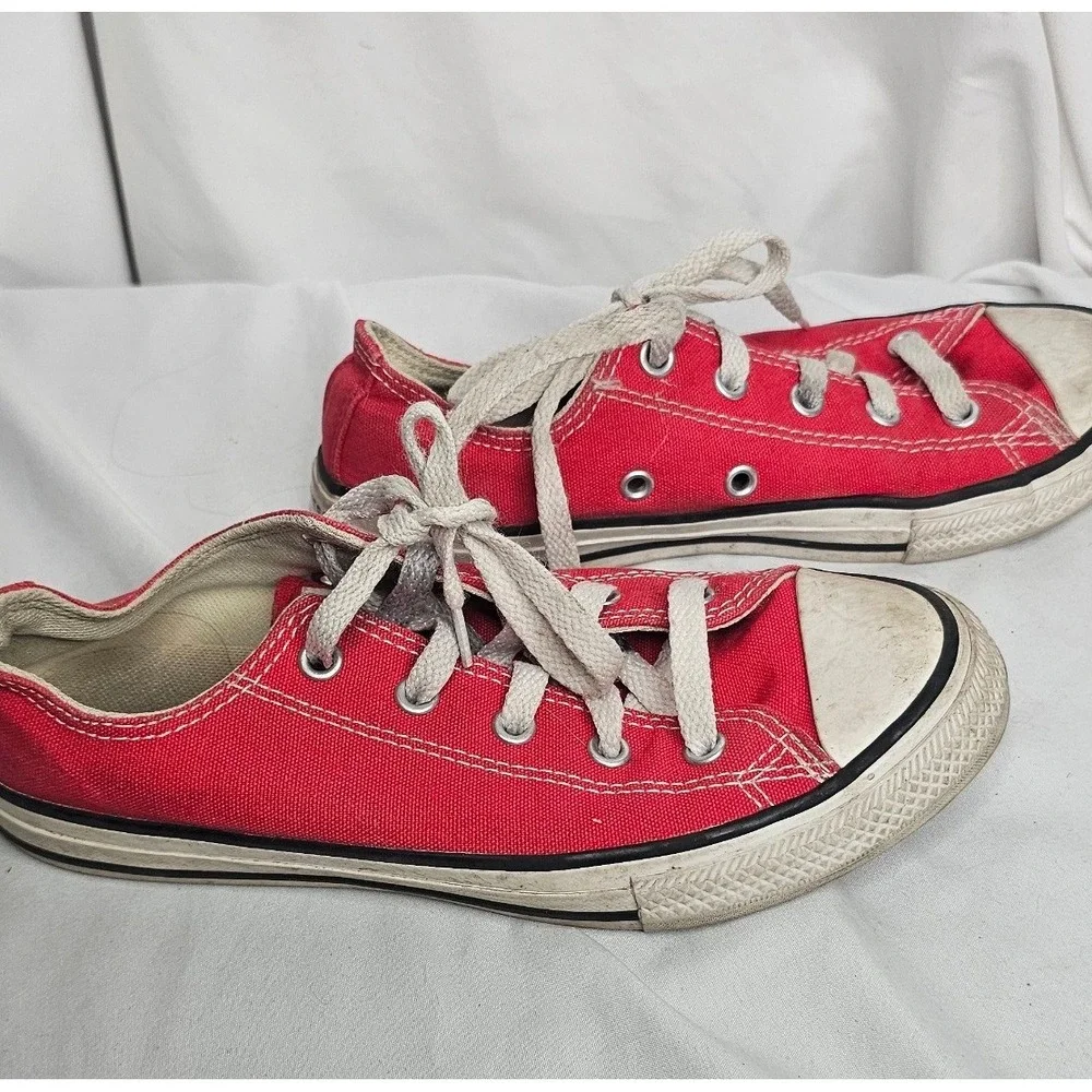 Converse All Star Low Top Sneaker 2 Youth Red Canvas Chuck Taylor 3J236